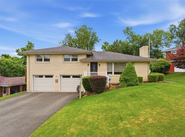 516 Oberdick Dr, Elizabeth Twp/Boro, PA 15135