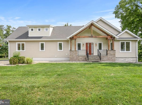 74 WOOSAMONSA Road, PENNINGTON, NJ 08534