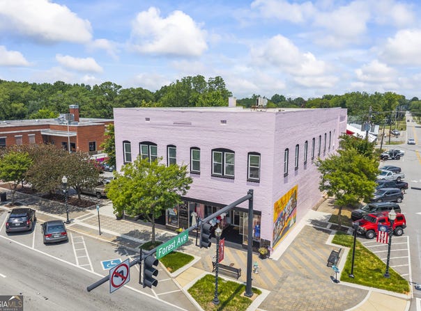 150 W Franklin, Hartwell, GA 30643