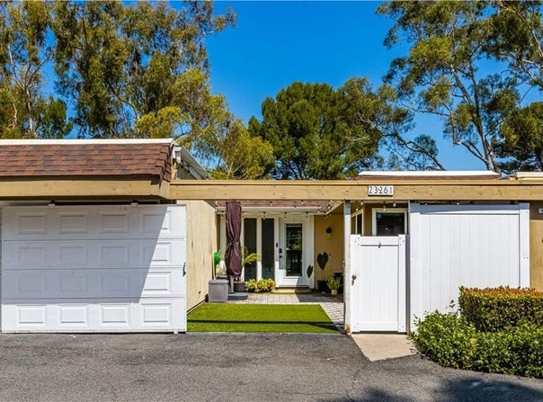 23261 Caminito Andreta, Laguna Hills, CA 92653