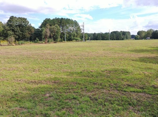 Sharon Road, LAUREL, MS 39443