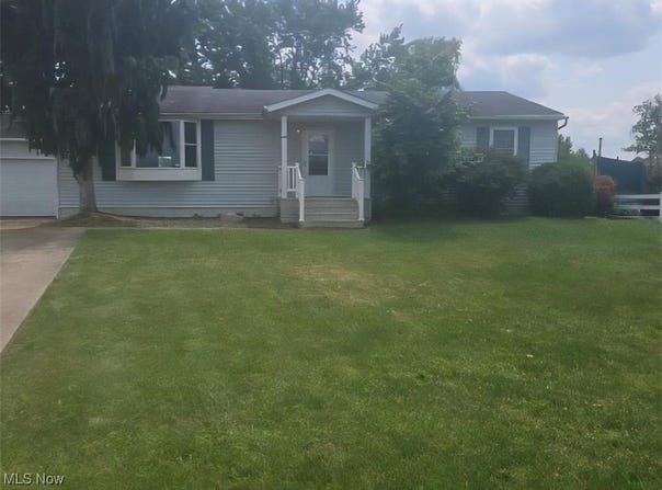 155 Sterling Street, Creston, OH 44217