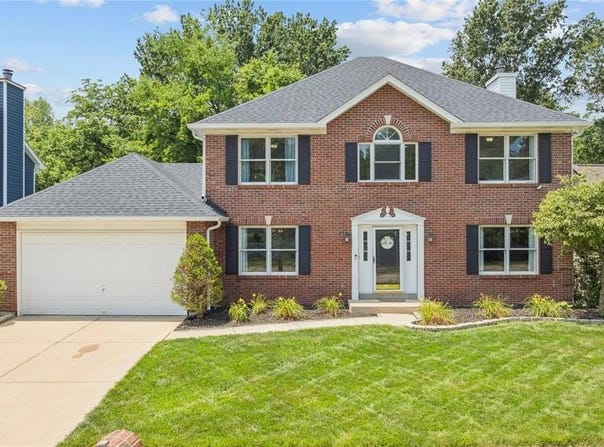 1753 Walters Way, St Charles, MO 63303