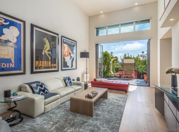 2687 State Street, Carlsbad, CA 92008