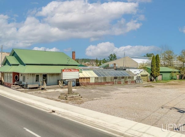 223 S Carpenter, Kingsford, MI 49802
