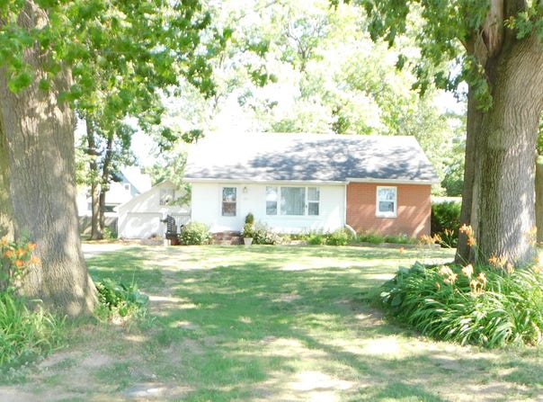109 Cedar Street, Decatur, MI 49045