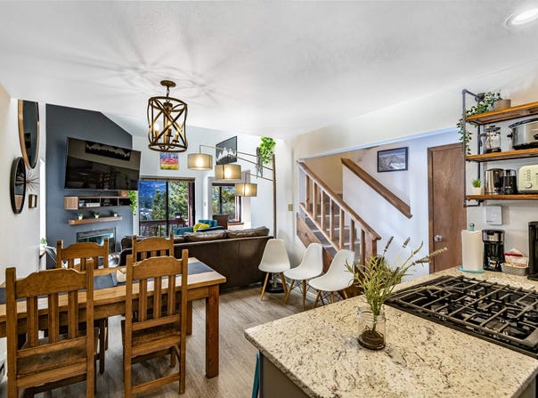 83 Angel Fire Rd N, Angel Fire, NM 87710-0000