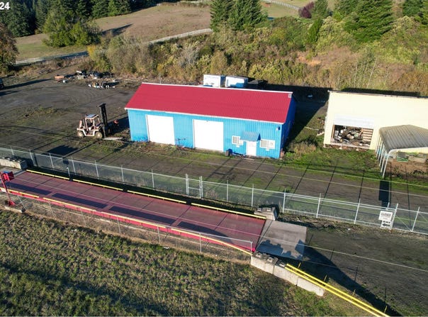 12437 HIGHWAY 42, Myrtle Point, OR 97458