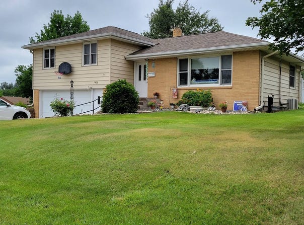 1426 East 2nd Street, Redfield, SD 57469