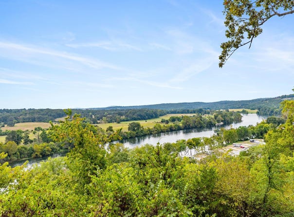 377 VIRGINIA LEE DRIVE, Cotter, AR 72626