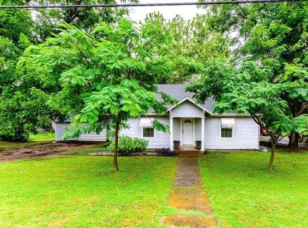 409 S College Drive, Keene, TX 76059