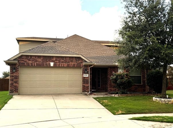 4504 Red Robin Court, Fort Worth, TX 76244