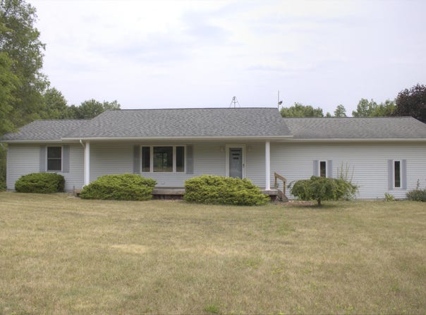 8015 E Sanders Road, Vestaburg, MI 48891