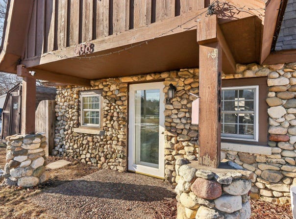 608 N Grandview Boulevard, Waukesha, WI 53188