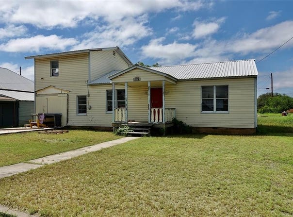 1310 W 7th St., Goldthwaite, TX 76844