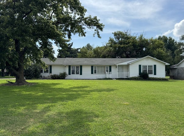 1301 North Douglas, Malden, MO 63863