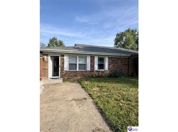 2612 Vonoa Drive, Radcliff, KY 40160