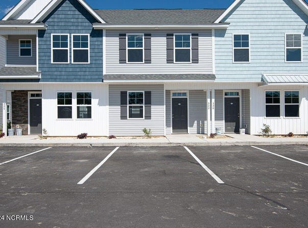 322 Starfish Lane, Sneads Ferry, NC 28460