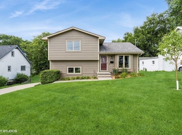 1235 Virginia Avenue, Des Moines, IA 50315