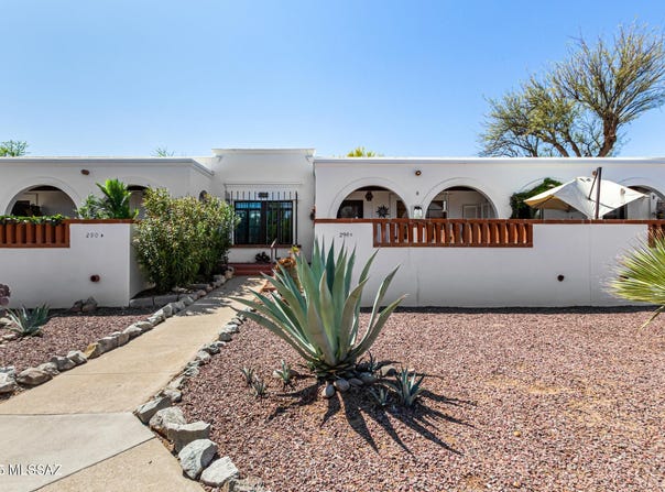 290 S Paseo Aguila, Green Valley, AZ 85614