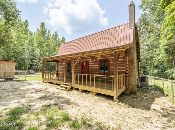 180 Lynn Lane, Big Sandy, TN 38221