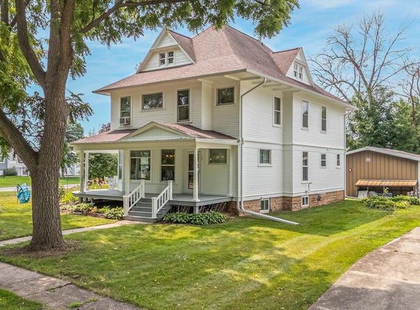 204 N 3RD Street, WINNECONNE, WI 54986