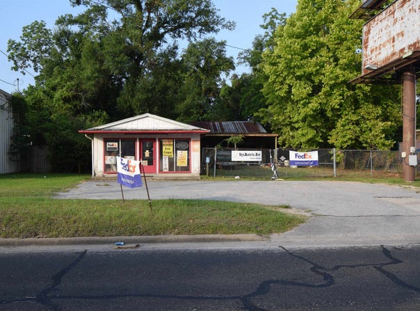 335 W Ave N, Silsbee, TX 77656