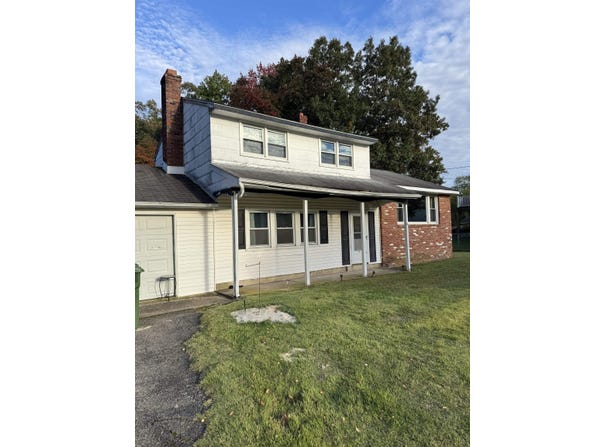 10 Duchess Avenue, Marlton, NJ 08053