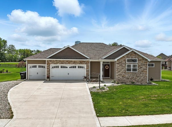17009 Hamptons Parkway, New Haven, IN 46774