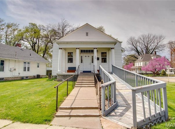 400 S Washington Street, Jerseyville, IL 62052