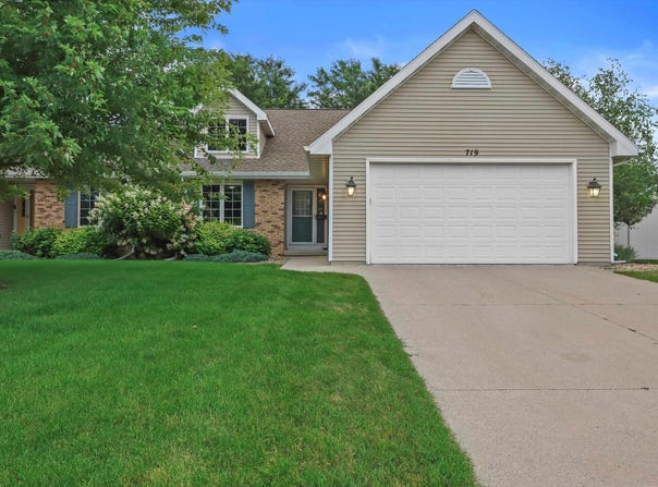 719 N Thompson Road, Sun Prairie, WI 53590