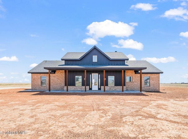 9425 County Rd 5330, Shallowater, TX 79363