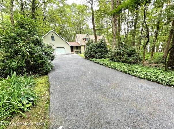 122 Rena Drive, Effort, PA 18330