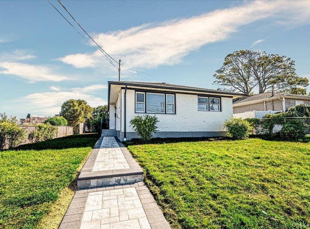 53 N 1st, Deer Park, NY 11729