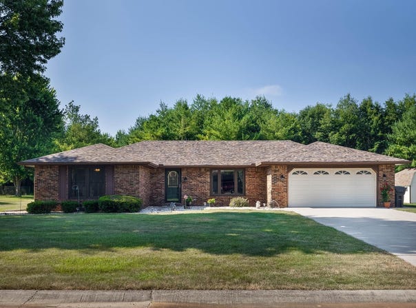 2695 Willowick Way, Anderson, IN 46012