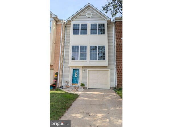 9211 ANDREW Drive, MANASSAS PARK, VA 20111