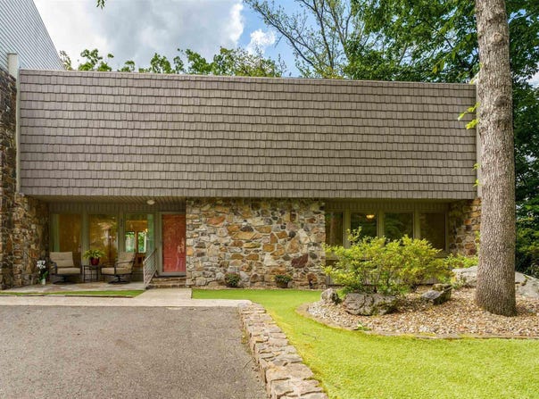32 Calanas Lane, Hot Springs Village, AR 71909-3119