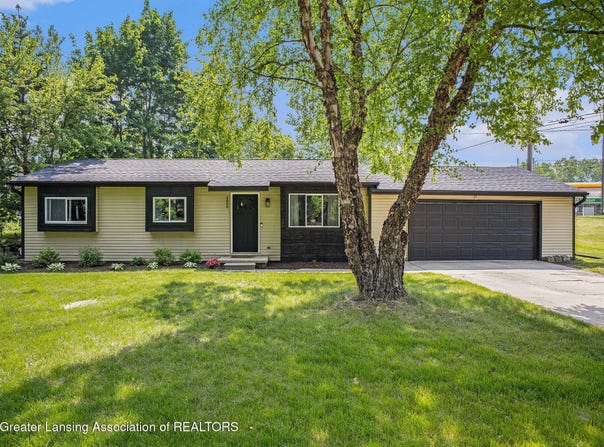 1808 Cadillac Avenue, Lansing, MI 48917