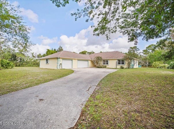 4220 Robins Hill Court, Mims, FL 32754