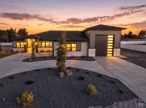 24975 Ardmore Ct, Caldwell, ID 83607