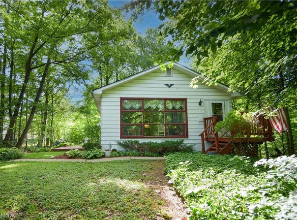 1683 Ridge Road, Hinckley, OH 44233