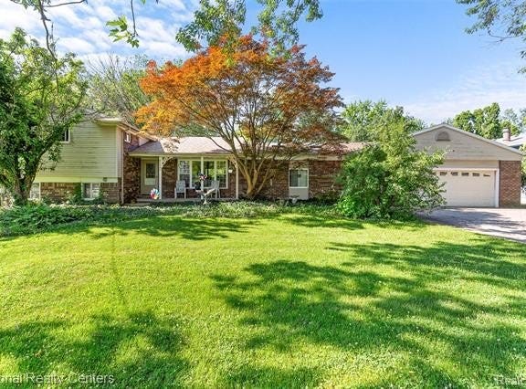 30885 Leelane, Farmington Hills, MI 48336