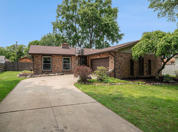 2266 Sandwood Street, Portage, IN 46368