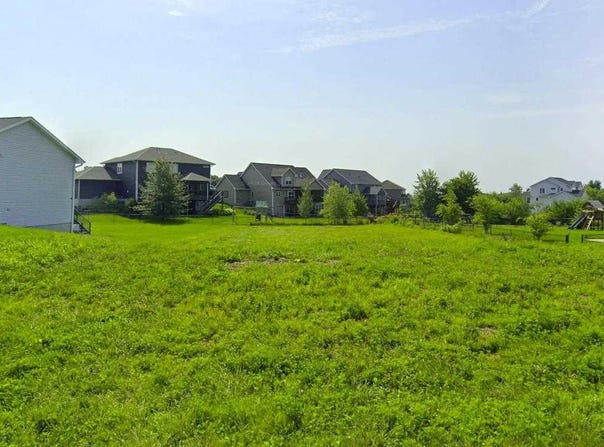 4177 Buckingham Ln, IowaCity, IA 52245