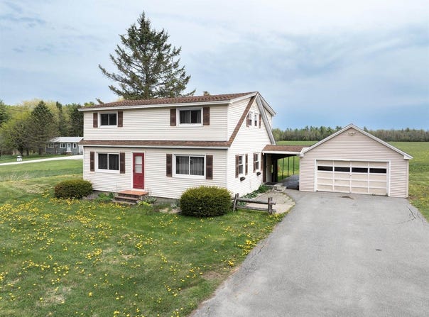 300 Coldbrook Road, Hampden, ME 04444