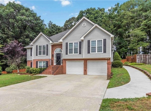 556 Wine Cluster Court, Grayson, GA 30017