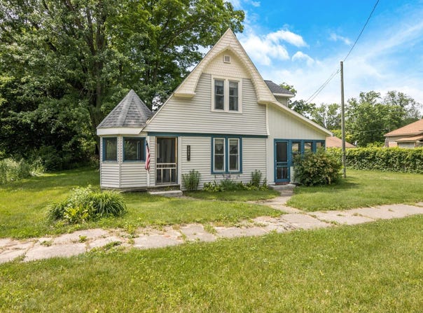 7692 3rd Street, Thompsonville, MI 49683