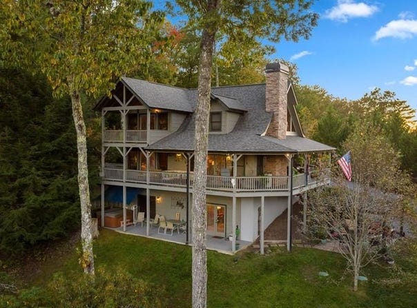 709 Laurel Creek Trail, Blue Ridge, GA 30513