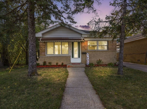 8621 43rd Street, Lyons, IL 60534