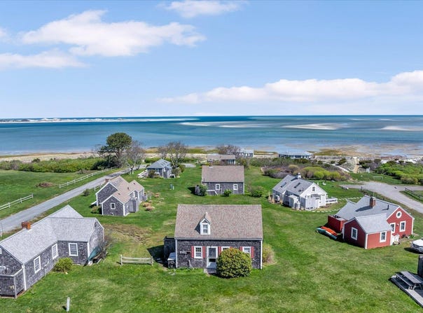 12 Vanduzer Road, Cummaquid, MA 02630